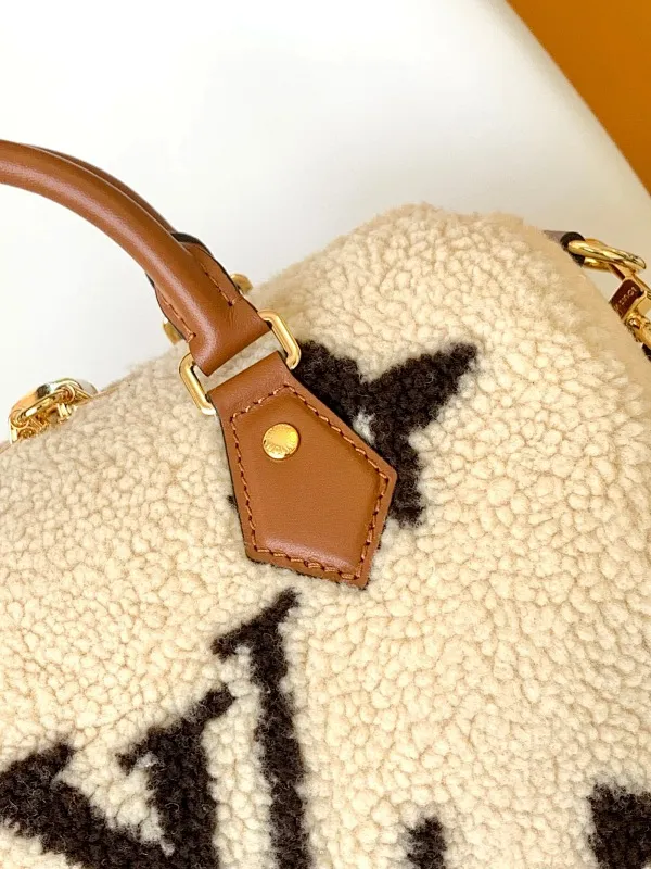 All Categories Official Website "Brand Women's Bags" Women's Bags 💙 LV 2025 New LV Crossbody Bag