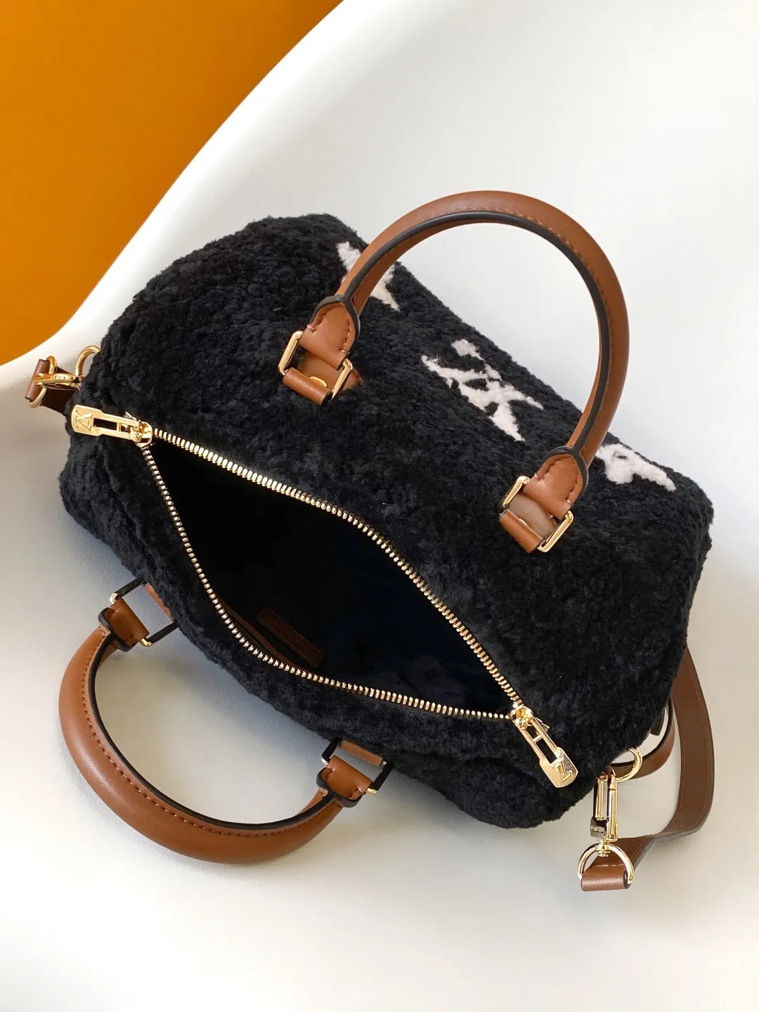 All Categories Official Website "Brand Women's Bags" Women's Bags 💙 LV 2025 New LV Crossbody Bag