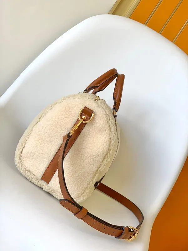 All Categories Official Website "Brand Women's Bags" Women's Bags 💙 LV 2025 New LV Crossbody Bag