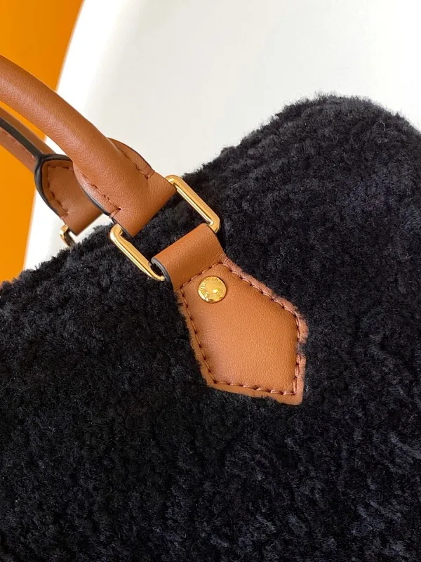 All Categories Official Website "Brand Women's Bags" Women's Bags 💙 LV 2025 New LV Crossbody Bag