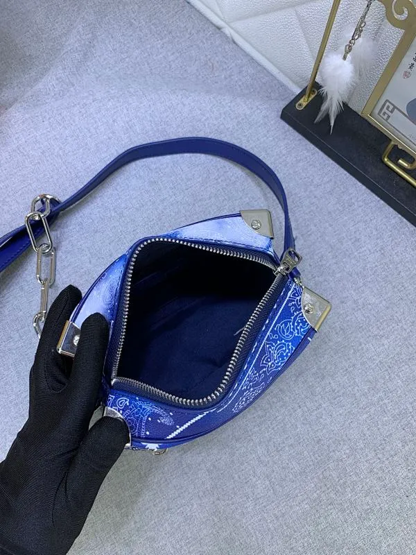 All Categories Official Website "Brand Women's Bags" Women's Bags 💙 LV 2022 New LV Crossbody Bag Wholesale High Quality Size: 18.5-13-8