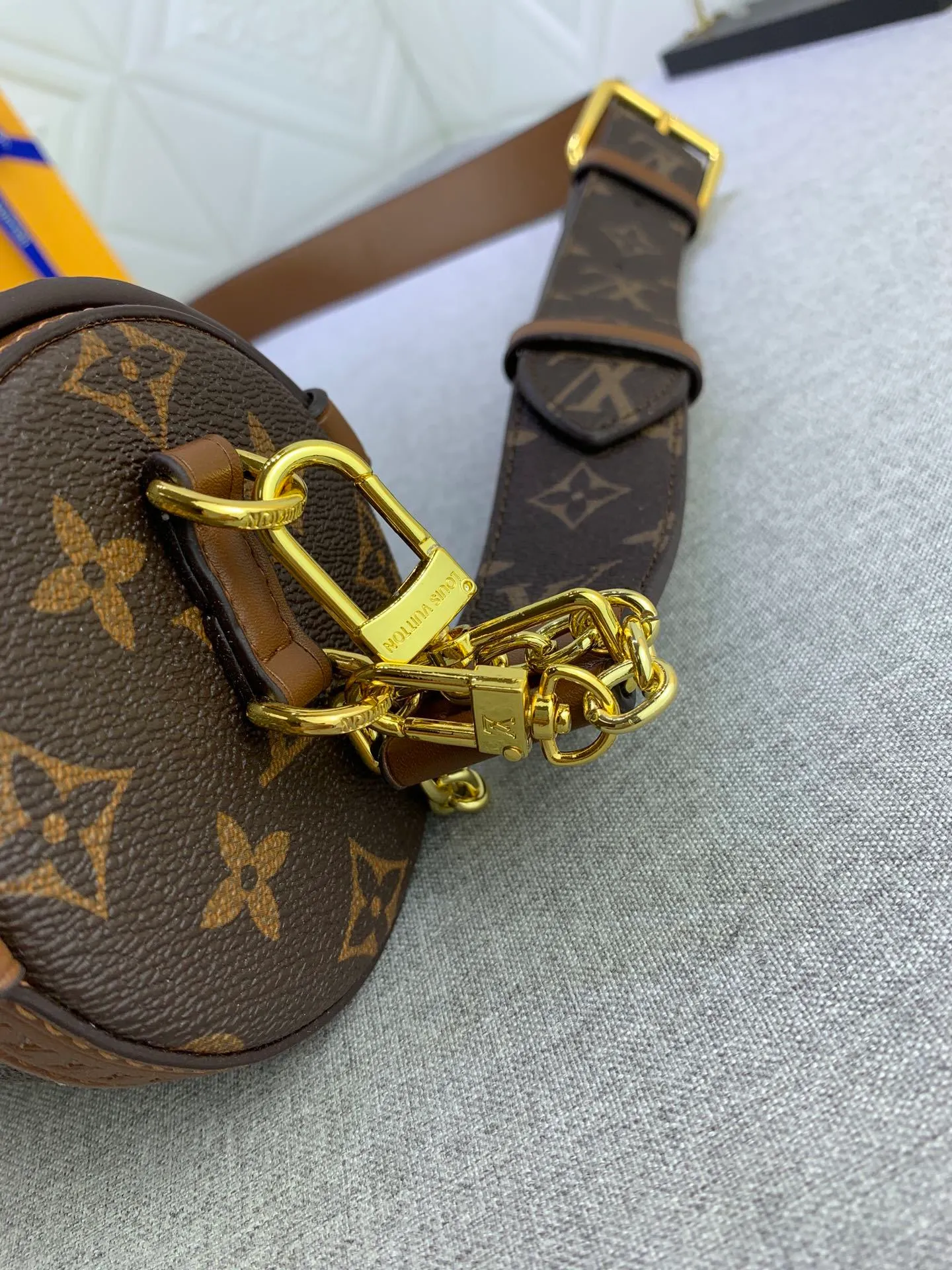 All categories Official website "Brand Women's Bags" Women's bags 💙 LV upgraded original barrel bag Papillon BB handbag prefall 2021 autumn and winter series new Papillon trunk toile monogram handbag chooses Monogra with Monogram print