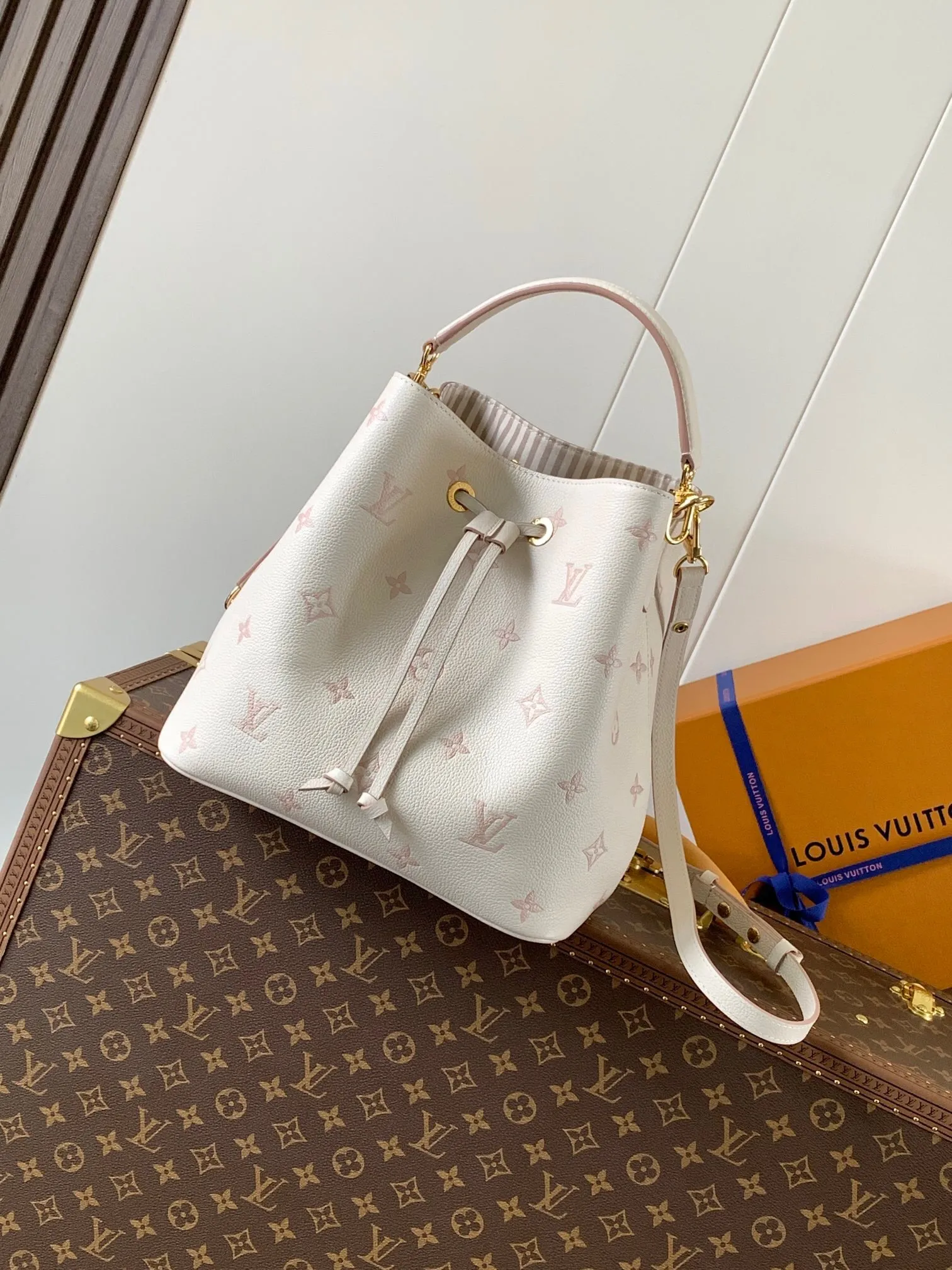 All Categories Official Website "Brand Women's Bags" Women's Bags 💙 LV 2025 New LV Crossbody Bag