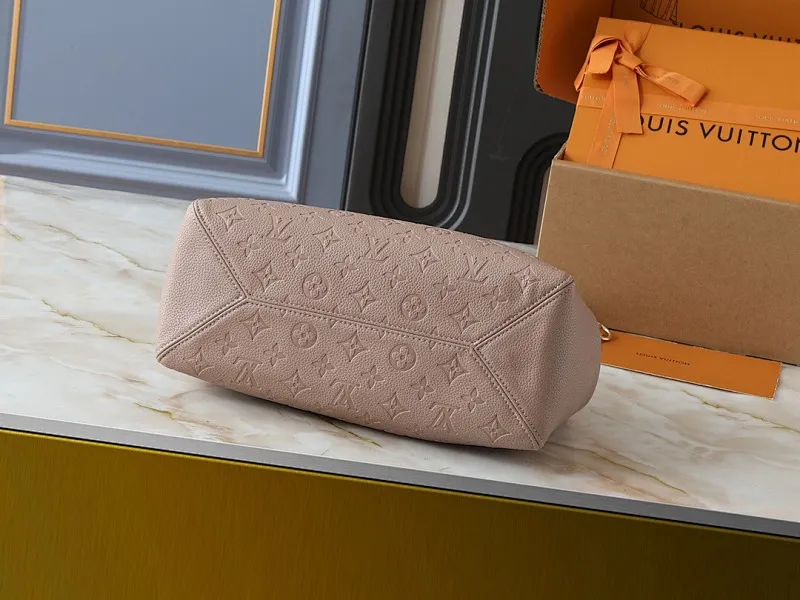 All Categories Official Website "Brand Women's Bags" Women's Bags 💙 LV 2025 New LV Crossbody Bag