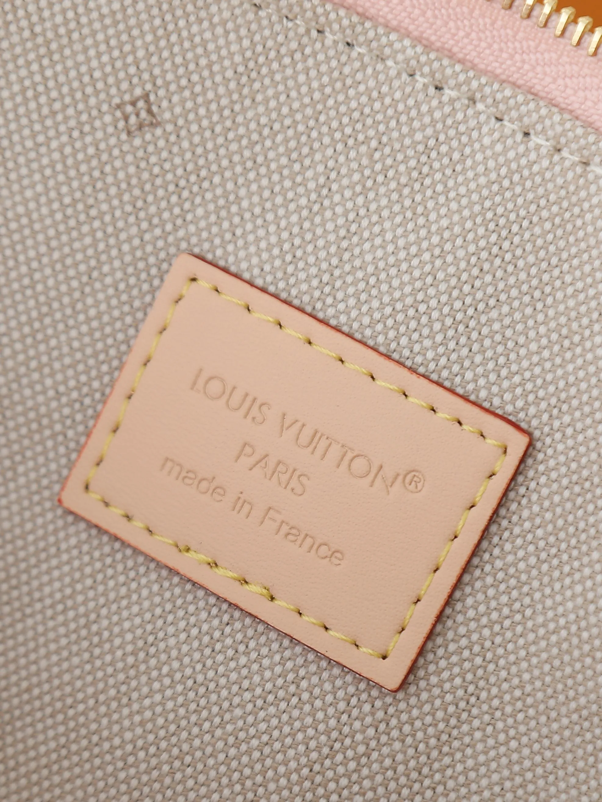 All Categories Official Website "Brand Women's Bags" Women's Bags 💙 LV 2026 New LV Cosmetic Bag