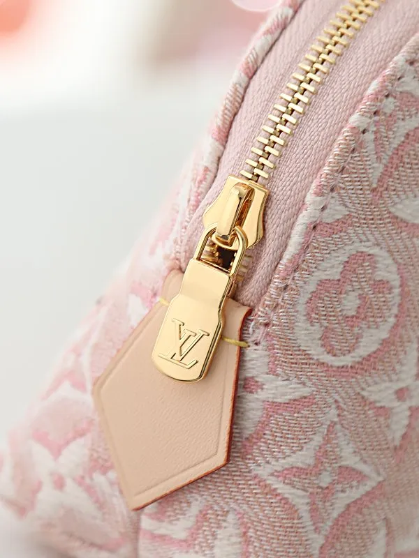All Categories Official Website "Brand Women's Bags" Women's Bags 💙 LV 2026 New LV Cosmetic Bag