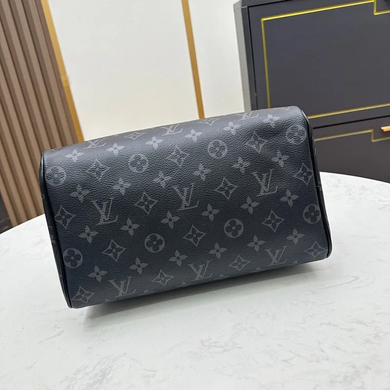 All categories Official website "Brand Women's Bags" Women's Bags 💙 LV 2024 official website new LV toiletry bag