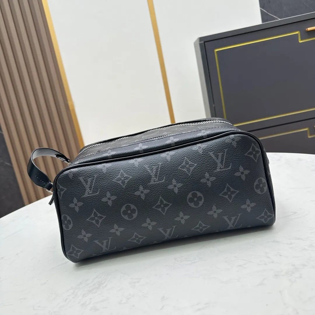 All categories Official website "Brand Women's Bags" Women's Bags 💙 LV 2024 official website new LV toiletry bag