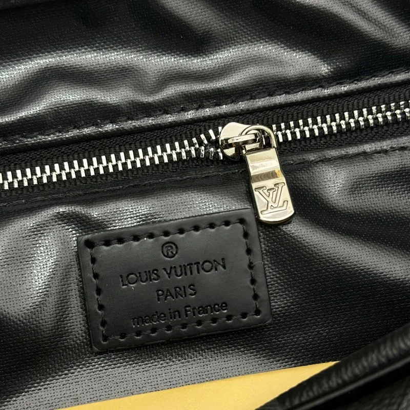 All categories Official website "Brand Women's Bags" Women's Bags 💙 LV 2024 official website new LV toiletry bag