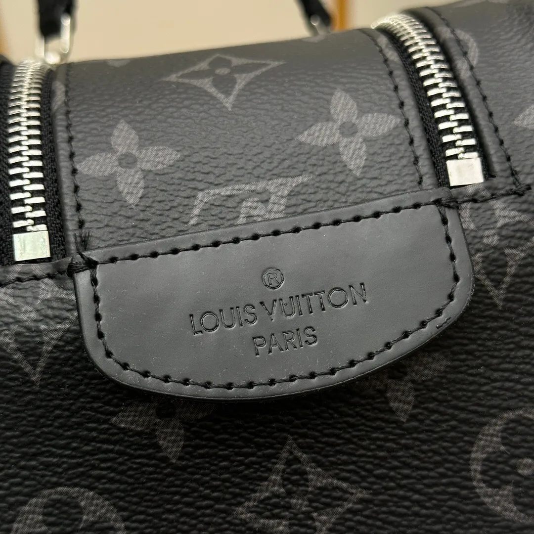 All categories Official website "Brand Women's Bags" Women's Bags 💙 LV 2024 official website new LV toiletry bag