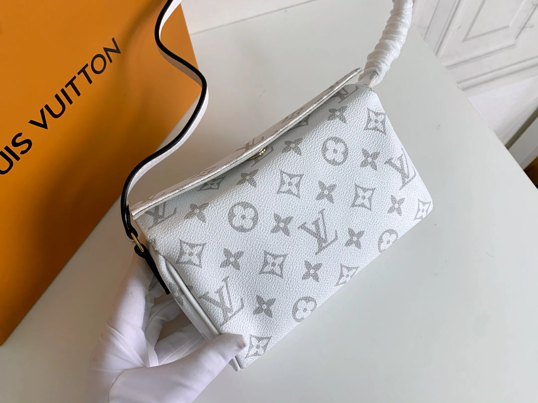 All Categories Official Website "Brand Women's Bags" Women's Bags 💙 LV 2026 New LV Crossbody Bag