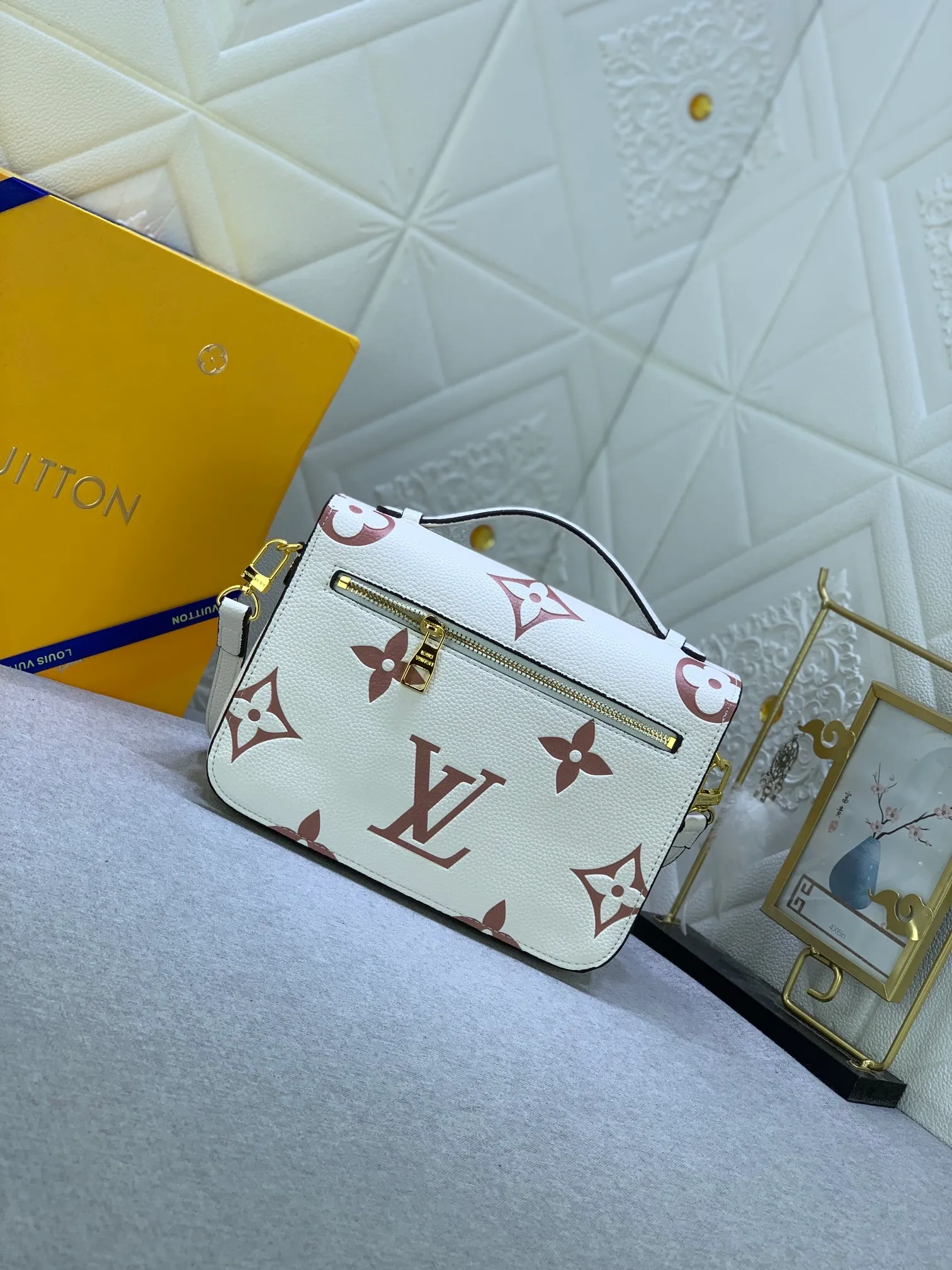 All Categories Official Website "Brand Women's Bags" Women's Bags 💙 LV 2024 New LV Crossbody Bag