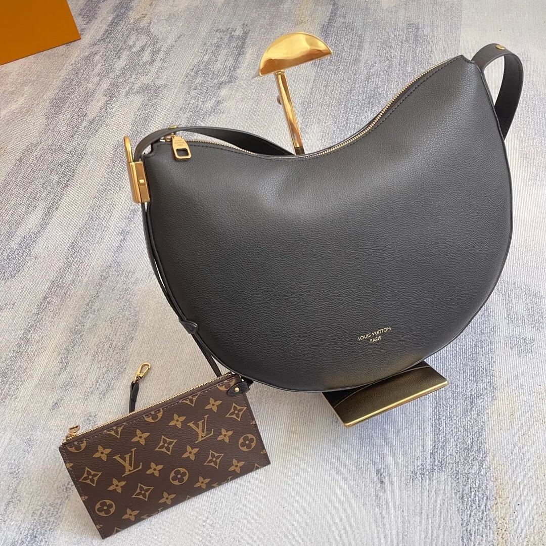 All categories Official website "Brand Women's Bags" Women's Bags 💙 LV 2025 new LV armpit bag