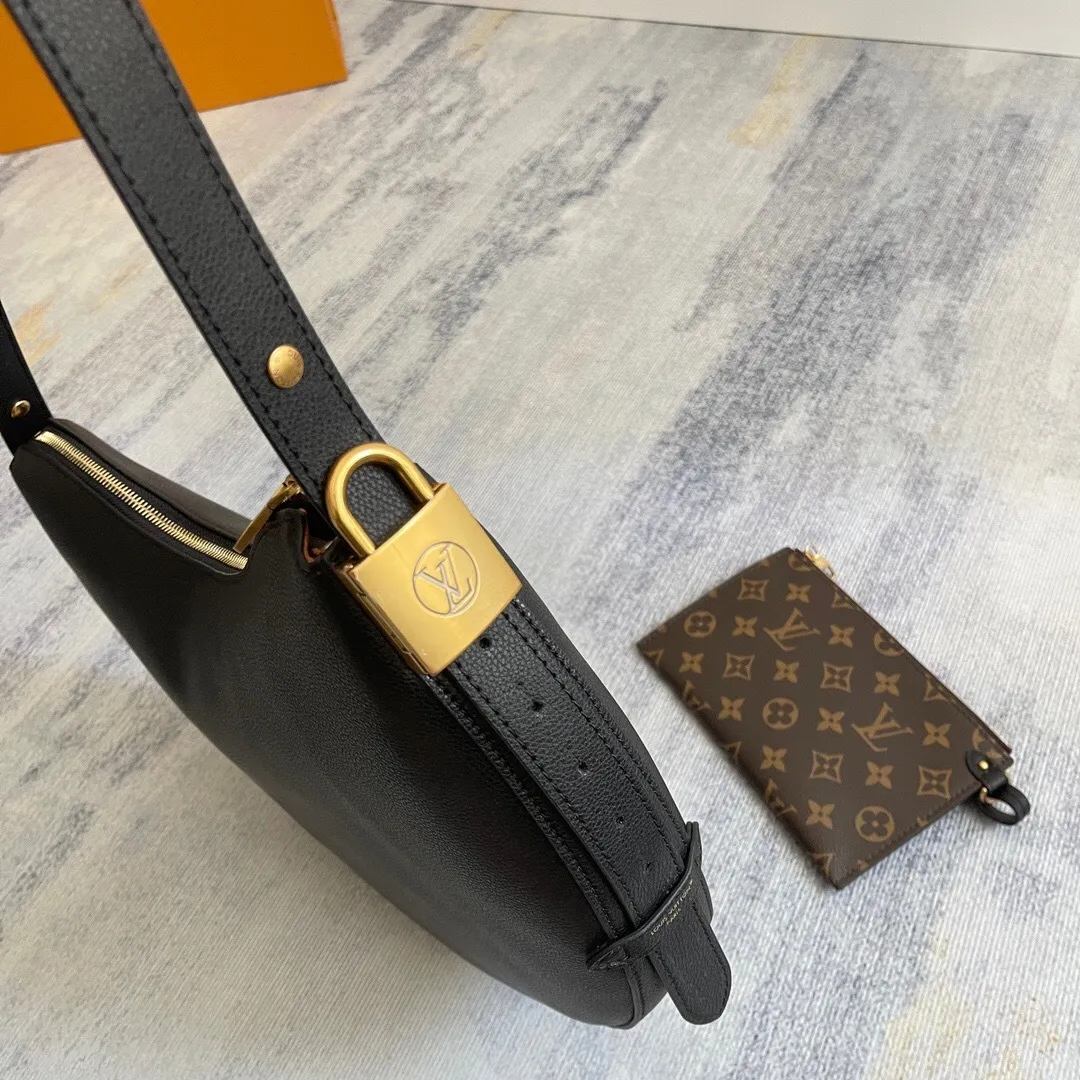 All categories Official website "Brand Women's Bags" Women's Bags 💙 LV 2025 new LV armpit bag