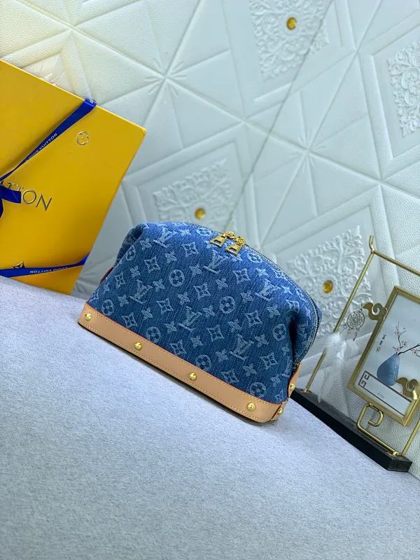 All Categories Official Website "Brand Women's Bags" Women's Bags 💙 LV 2024 New LV Cosmetic Bag