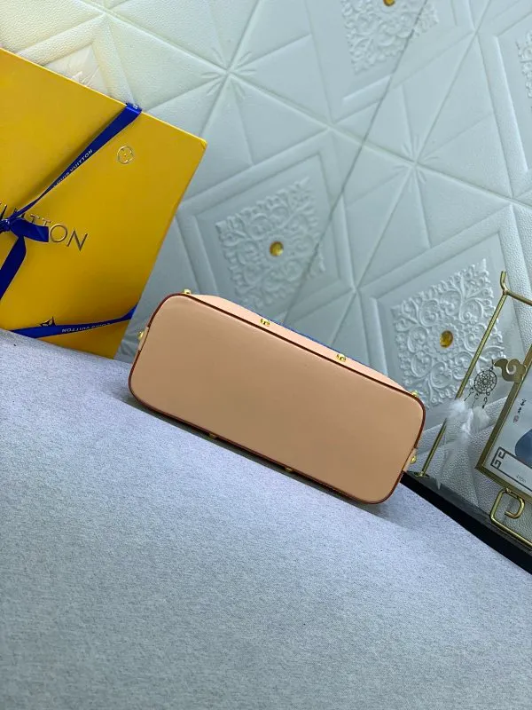 All Categories Official Website "Brand Women's Bags" Women's Bags 💙 LV 2024 New LV Cosmetic Bag