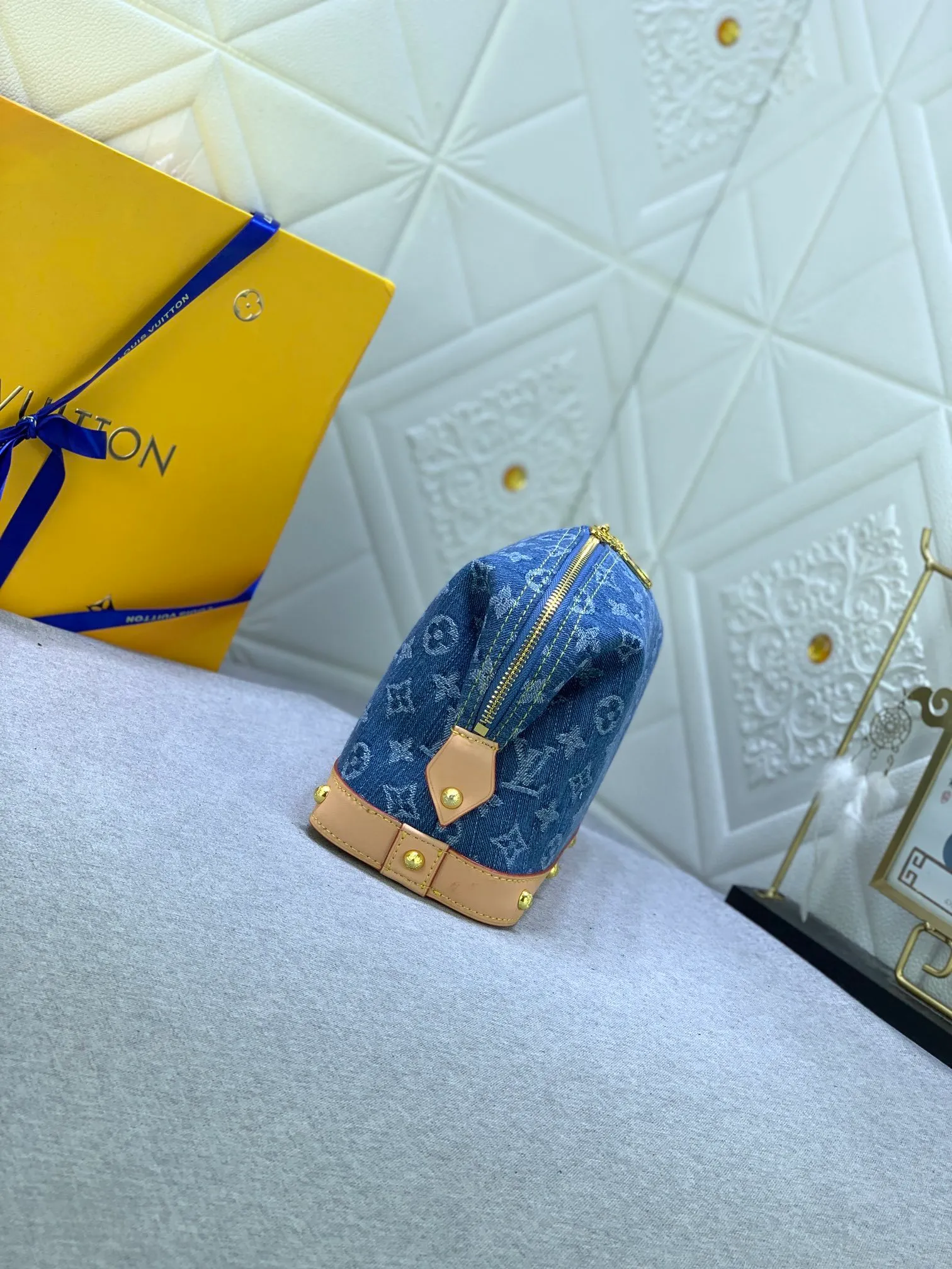All Categories Official Website "Brand Women's Bags" Women's Bags 💙 LV 2024 New LV Cosmetic Bag