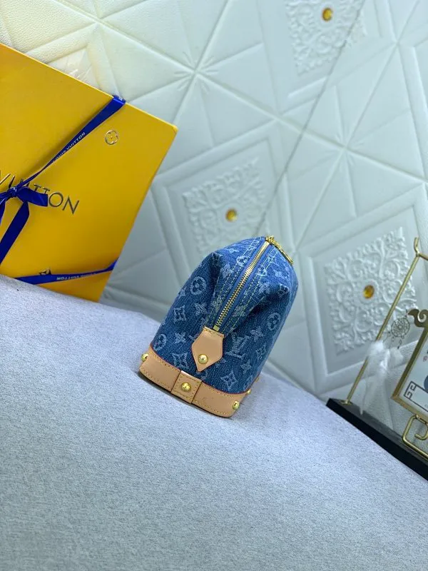 All Categories Official Website "Brand Women's Bags" Women's Bags 💙 LV 2024 New LV Cosmetic Bag