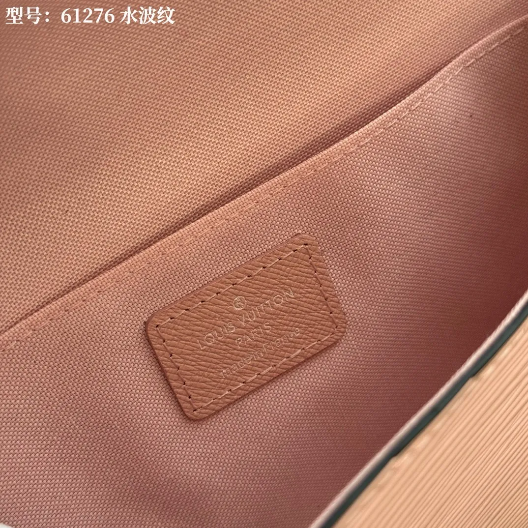 All Categories Official Website "Brand Women's Bags" Women's Bags 💙 LV 2026 New LV Classic Three-in-One Crossbody Bag