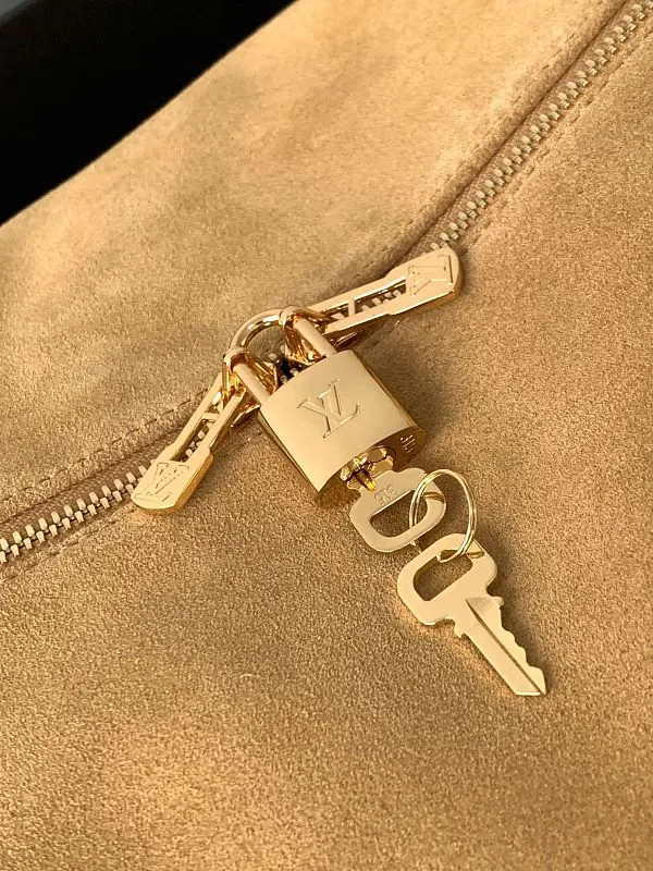 All Categories Official Website "Brand Women's Bags" Women's Bags 💙 LV 2026 Official Website New LV Crossbody Bag