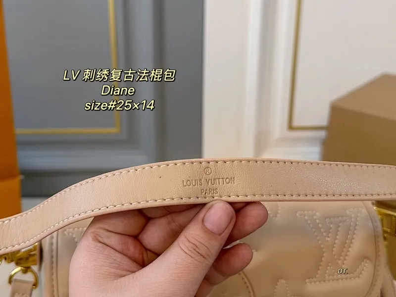 All Categories Official Website "Brand Women's Bags" Women's Bags 💙 LV 2025 New LV Embroidery 🪡Diane Retro Baguette Bag