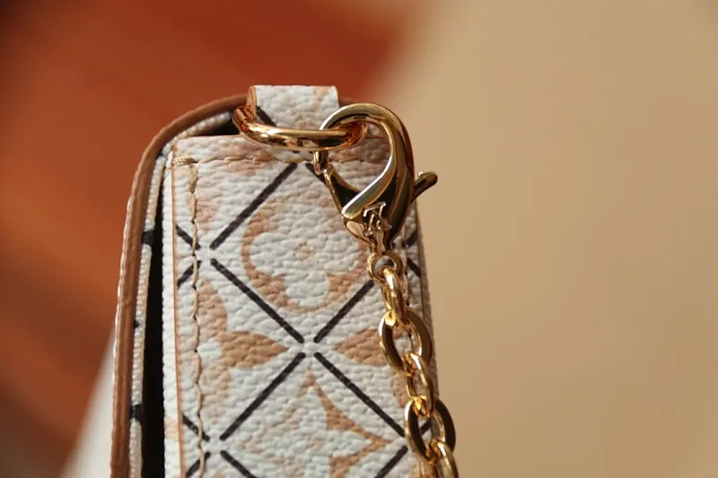 All Categories Official Website "Brand Women's Bags" Women's Bags 💙 LV 2024 New LV Crossbody Bag