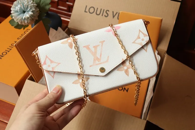 All Categories Official Website "Brand Women's Bags" Women's Bags 💙 LV 2024 New LV Crossbody Bag