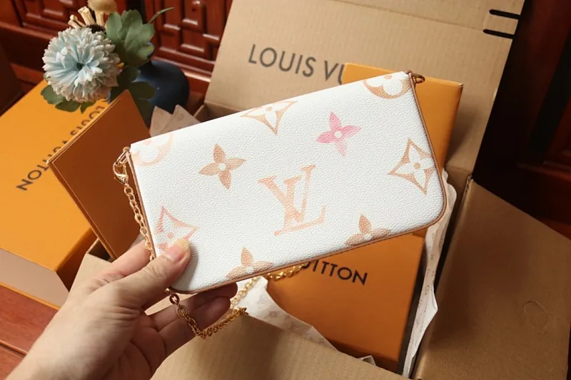 All Categories Official Website "Brand Women's Bags" Women's Bags 💙 LV 2024 New LV Crossbody Bag