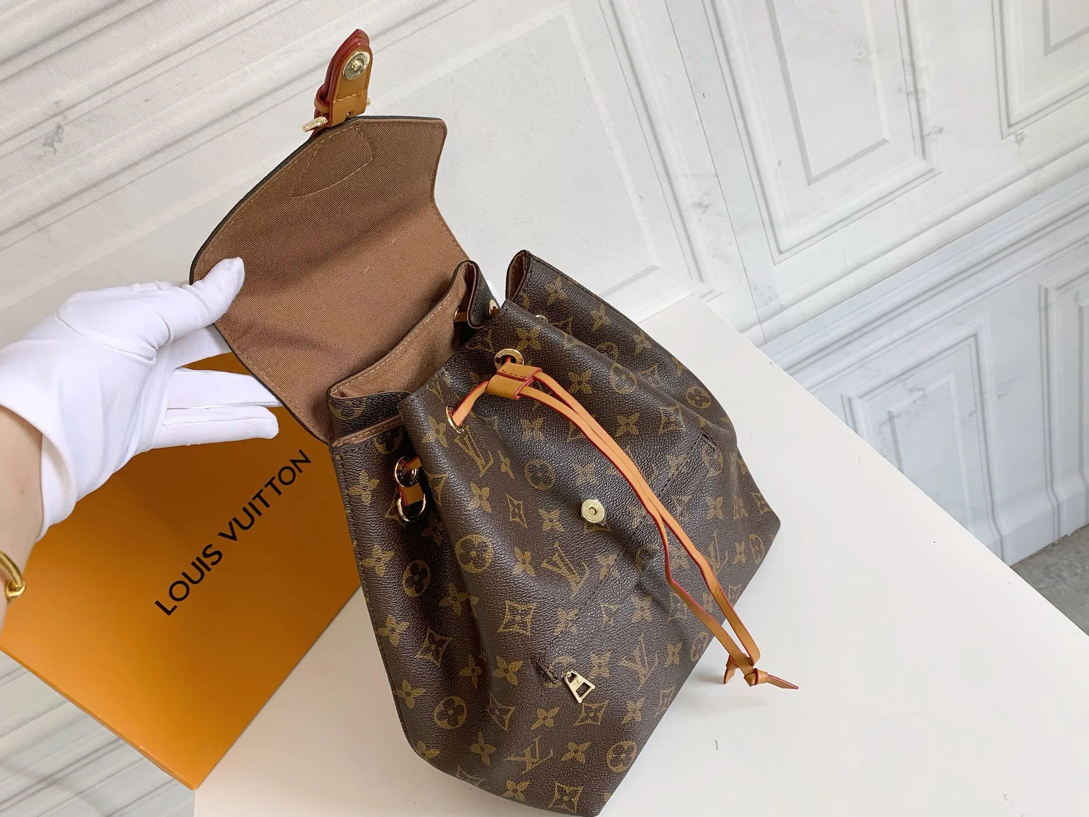 All categories Official website "Brand Women's Bags" Women's Bags 💙 LV 2022 official new LV backpack wholesale 58001600 High quality Size: 27.5-33-14 CM