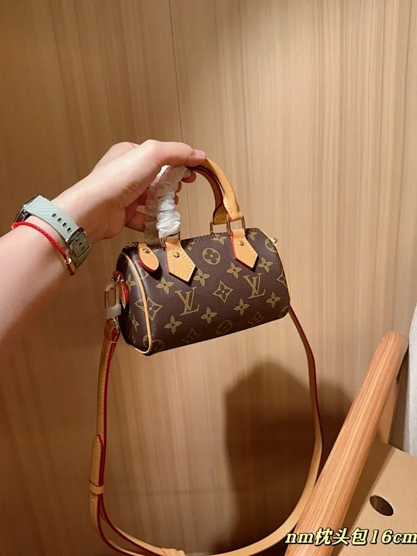 All Categories Official Website "Brand Women's Bags" Women's Bags 💙 LV 2025 New LV Crossbody Bag
