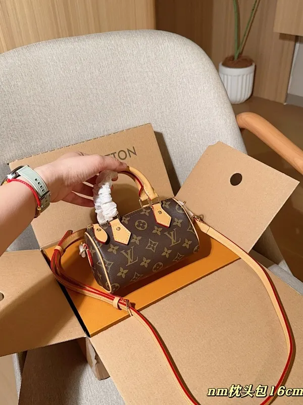 All Categories Official Website "Brand Women's Bags" Women's Bags 💙 LV 2025 New LV Crossbody Bag
