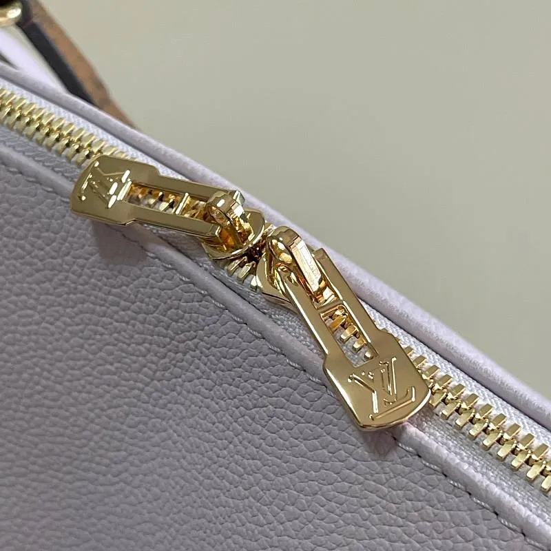 All Categories Official Website "Brand Women's Bags" Women's Bags 💙 LV LV 2026 New Crossbody Shoulder Bag