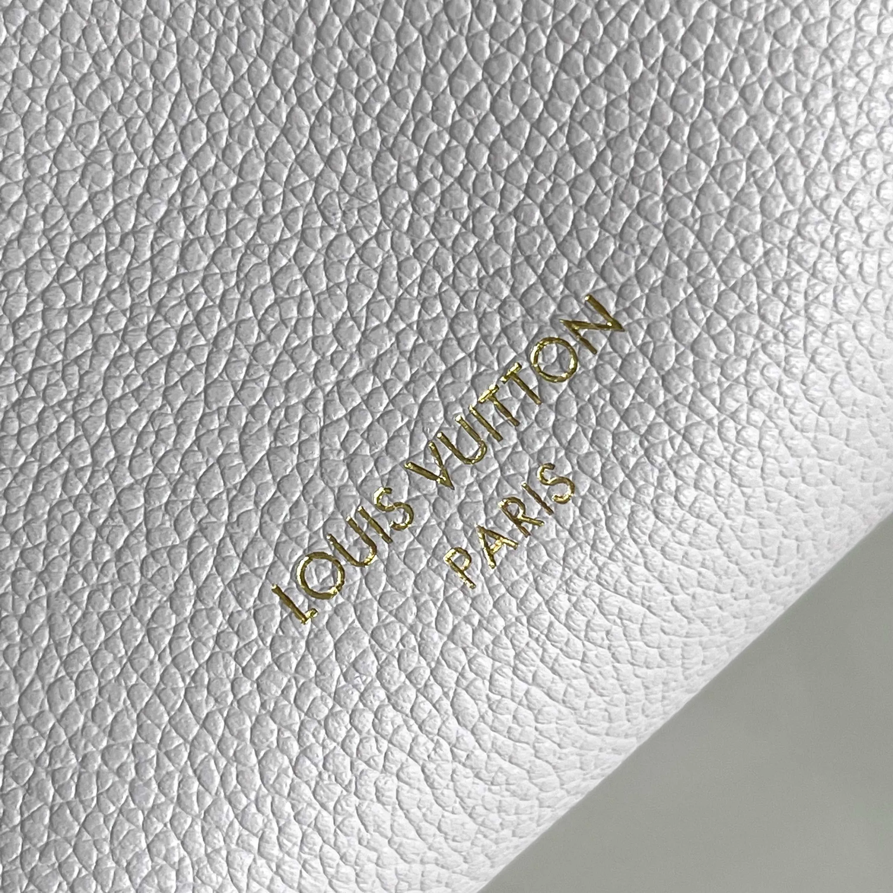 All Categories Official Website "Brand Women's Bags" Women's Bags 💙 LV LV 2026 New Crossbody Shoulder Bag