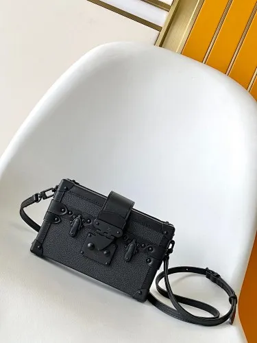 All Categories Official Website "Brand Women's Bags" Women's Bags 💙 LV 2026 New LV Crossbody Bag