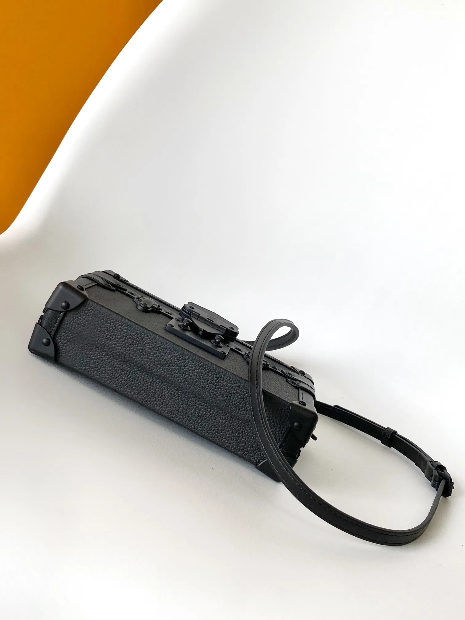 All Categories Official Website "Brand Women's Bags" Women's Bags 💙 LV 2026 New LV Crossbody Bag