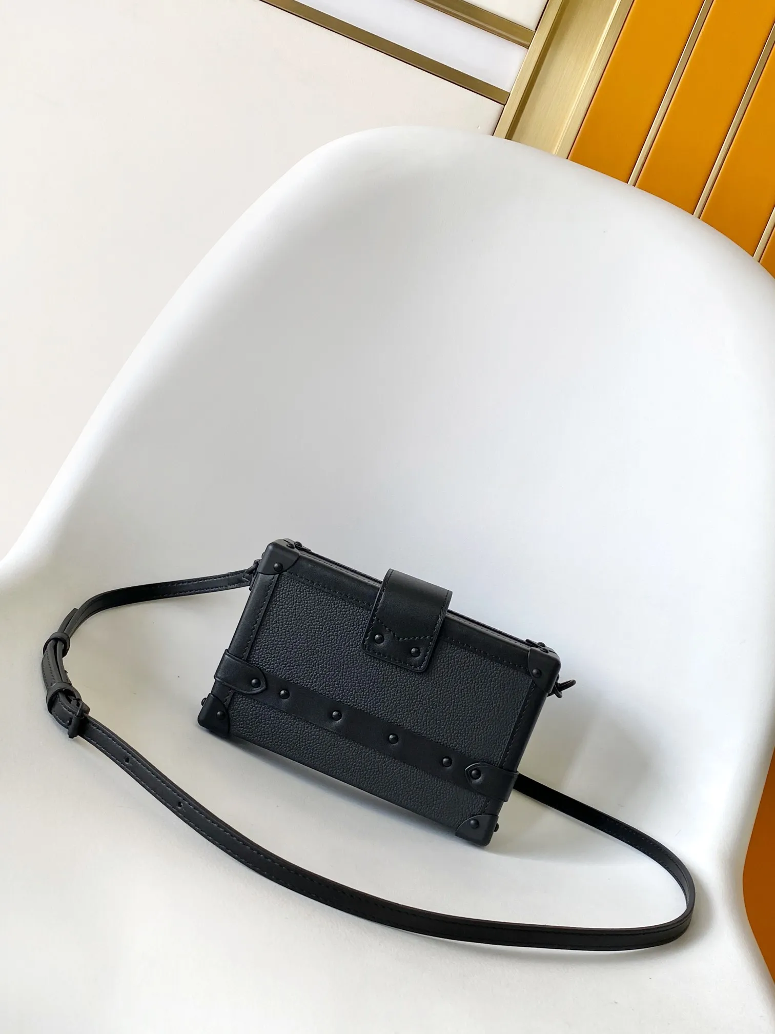 All Categories Official Website "Brand Women's Bags" Women's Bags 💙 LV 2026 New LV Crossbody Bag