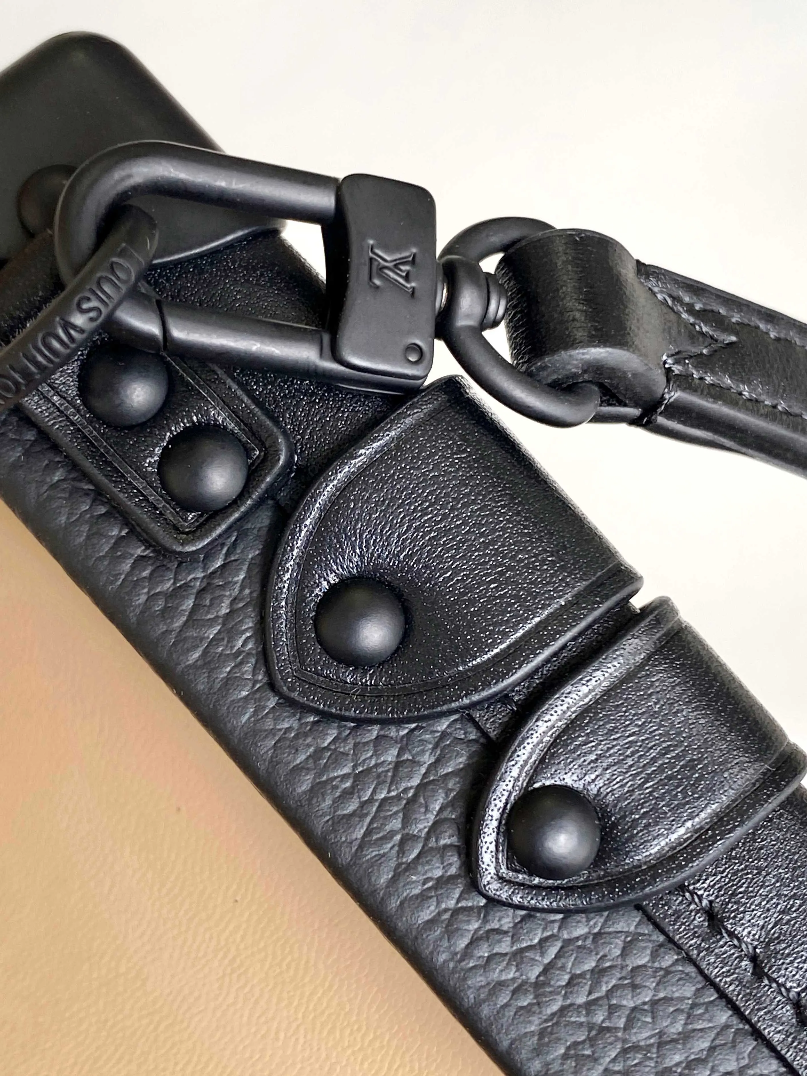 All Categories Official Website "Brand Women's Bags" Women's Bags 💙 LV 2026 New LV Crossbody Bag