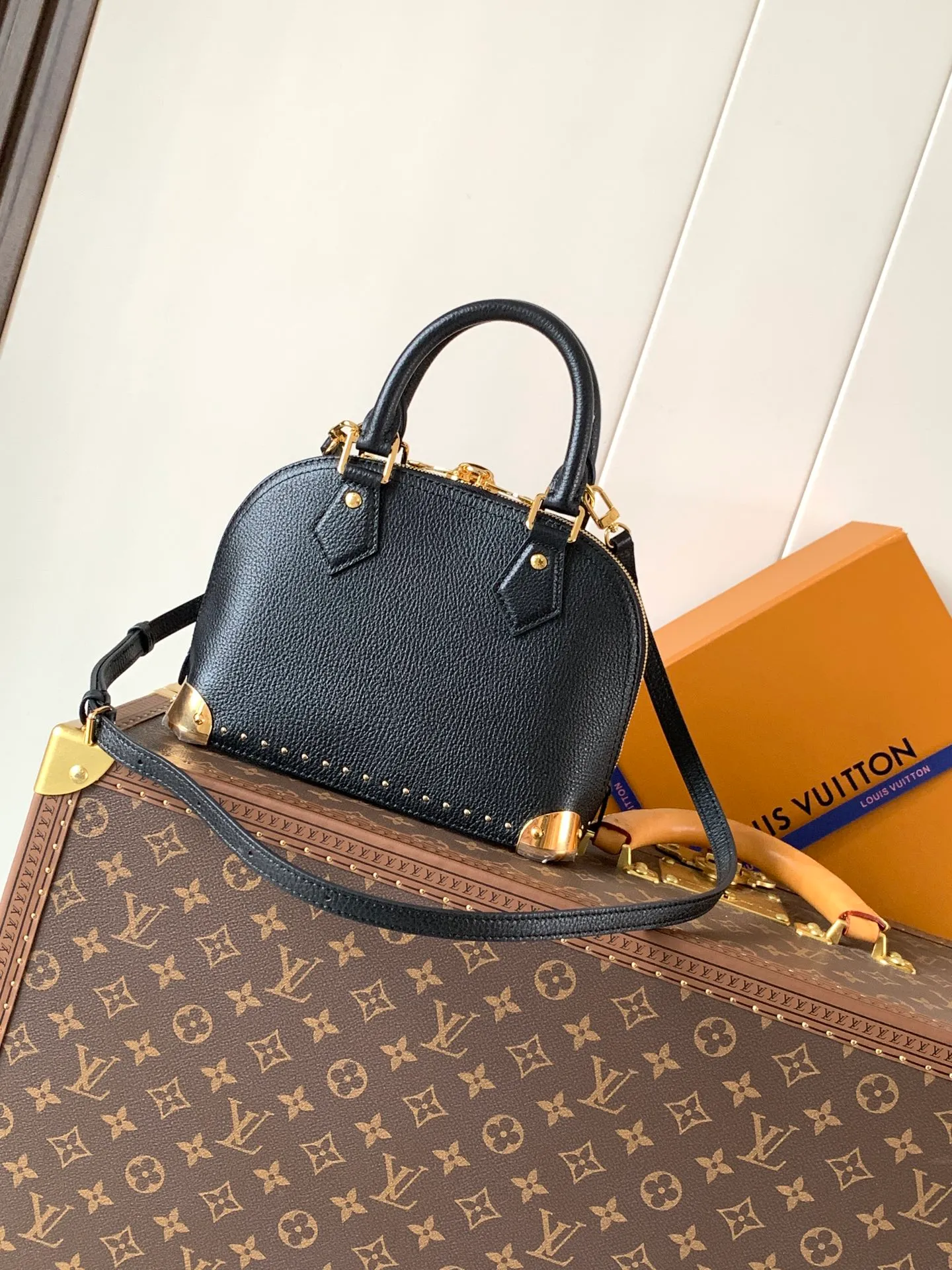 All Categories Official Website "Brand Women's Bags" Women's Bags 💙 LV 2026 Official Website New LV Crossbody Bag