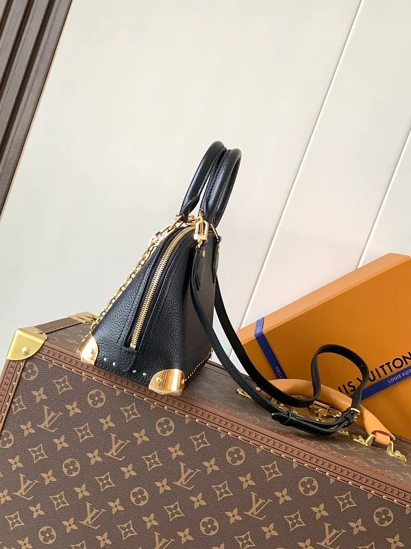 All Categories Official Website "Brand Women's Bags" Women's Bags 💙 LV 2026 Official Website New LV Crossbody Bag