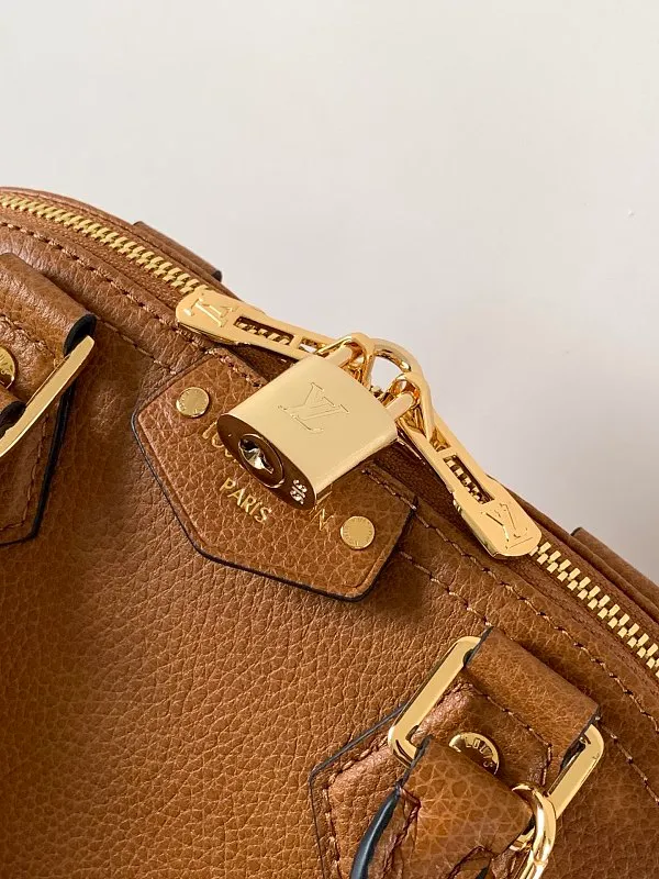 All Categories Official Website "Brand Women's Bags" Women's Bags 💙 LV 2026 Official Website New LV Crossbody Bag