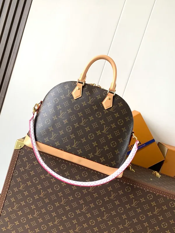 All categories Official website "Brand Women's Bags" Women's Bags 💙 LV 2026 new LV hand-held crossbody bag