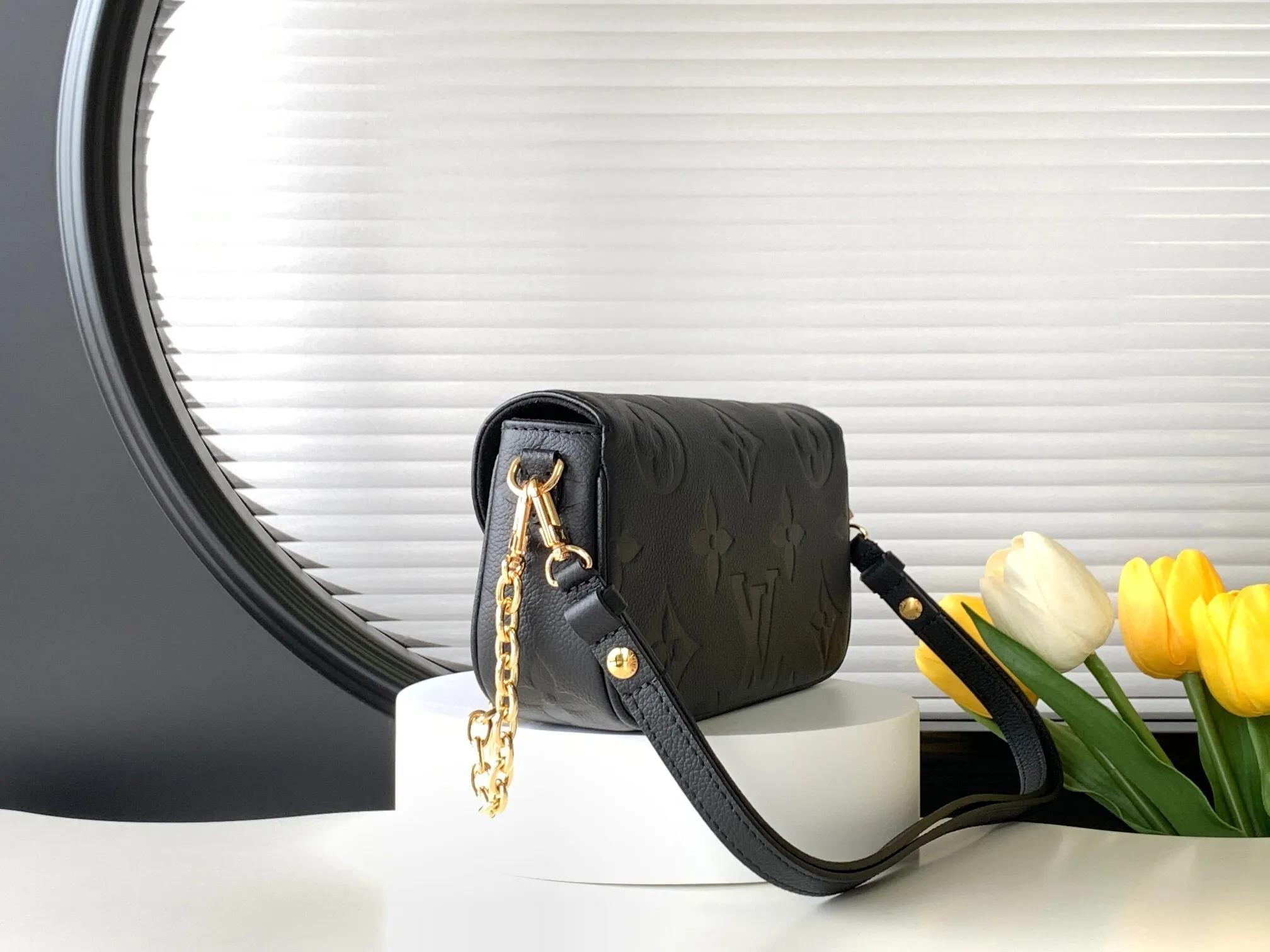 All Categories Official Website "Brand Women's Bags" Women's Bags 💙 LV 2024 New LV Crossbody Bag