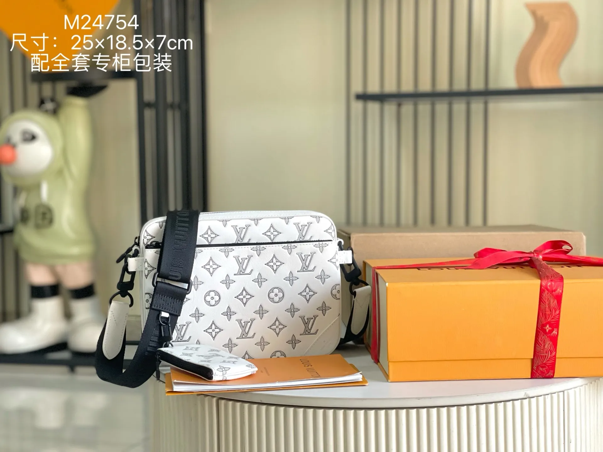 All Categories 💚 Authentic Grade Bags 💚 LV 2026 New LV Top Replica Crossbody Shoulder Bag