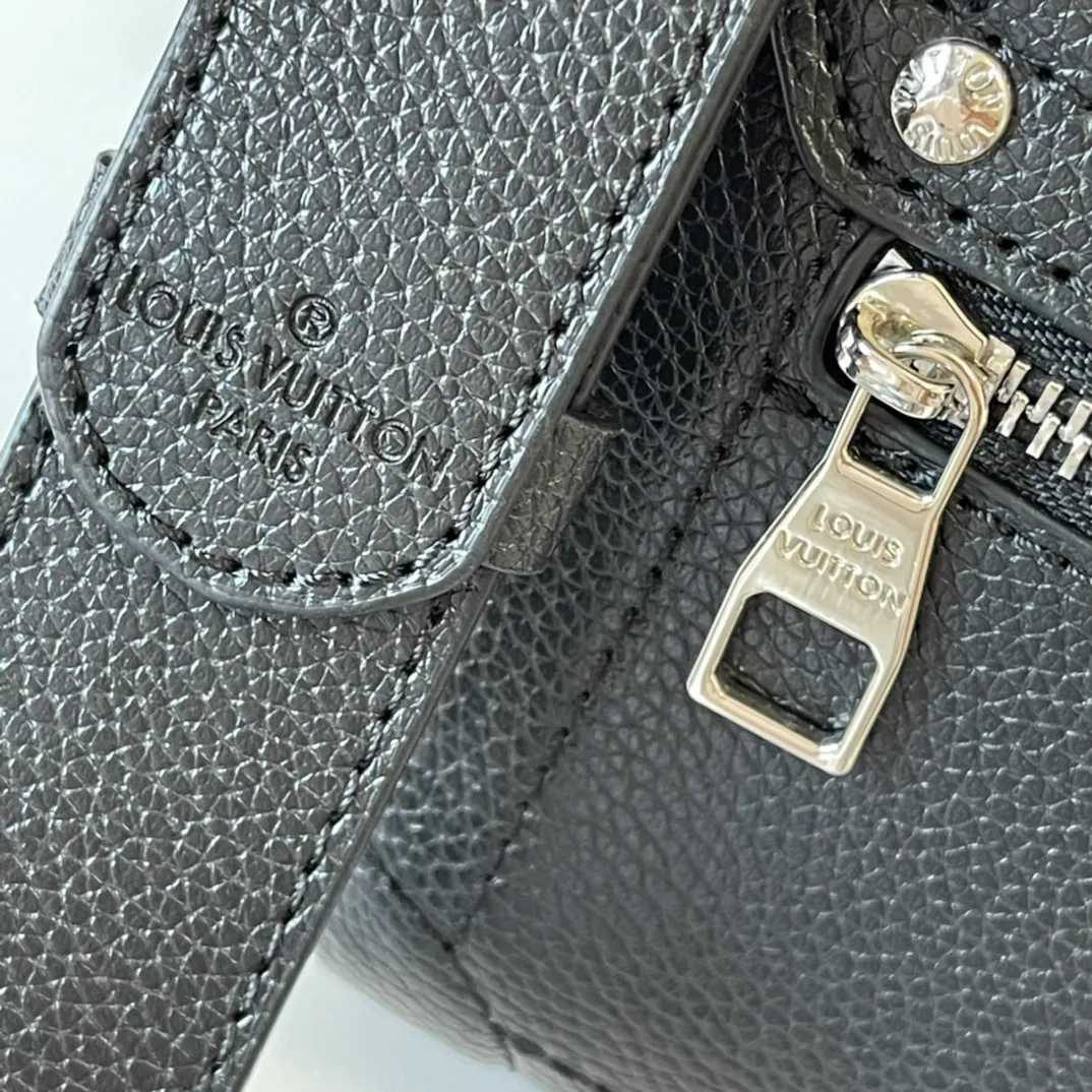 All Categories Official Website "Brand Women's Bags" Women's Bags 💙 LV 2026 New LV Crossbody Bag