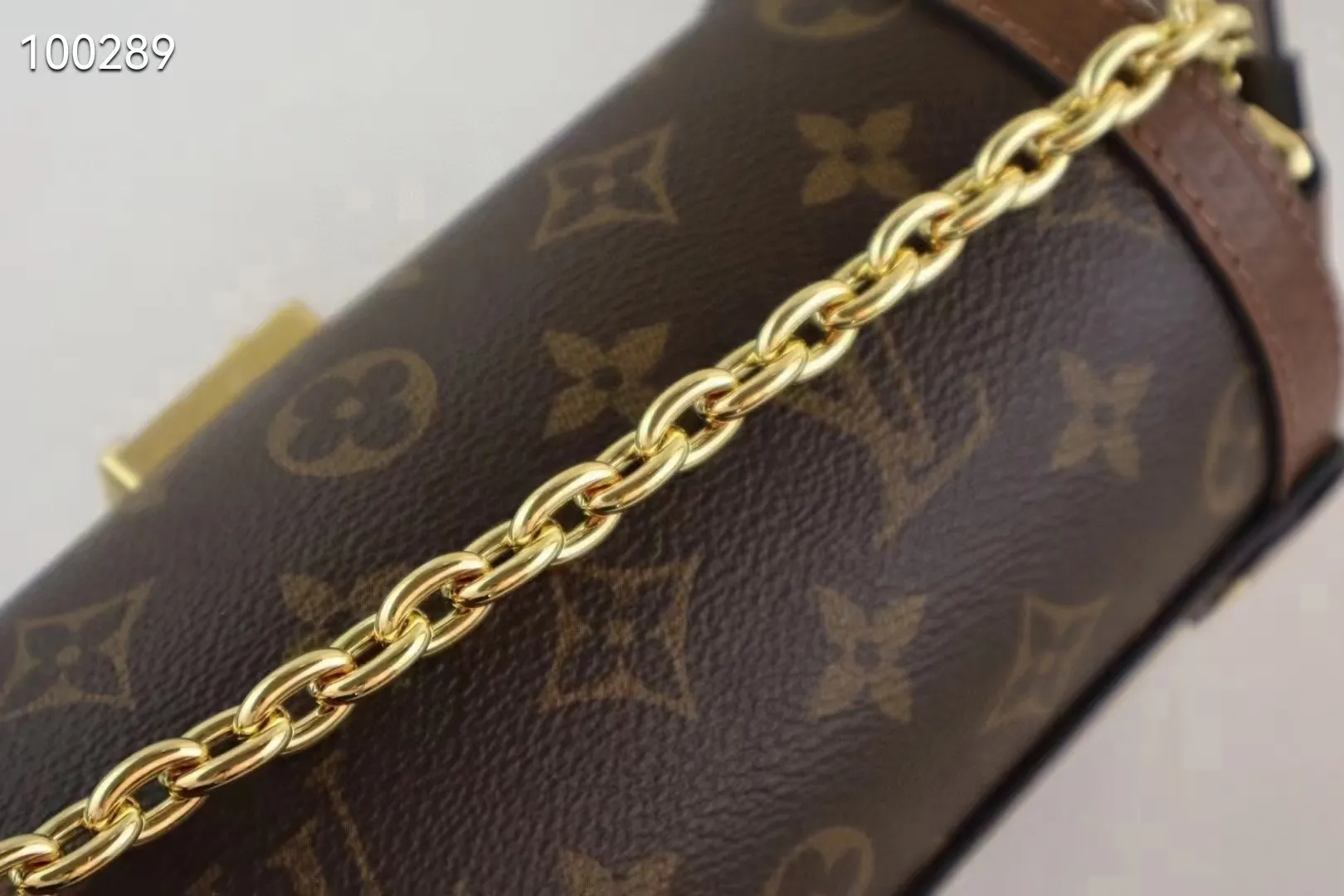 All categories Official website "Brand Women's Bags" Women's Bags 💙 LV fine imitation LV, high imitation LV bags, LV crossbody bags, 2023 official latest version LV cylindrical bag, LV bag factory, recommended bags, size: 19-9-9CM