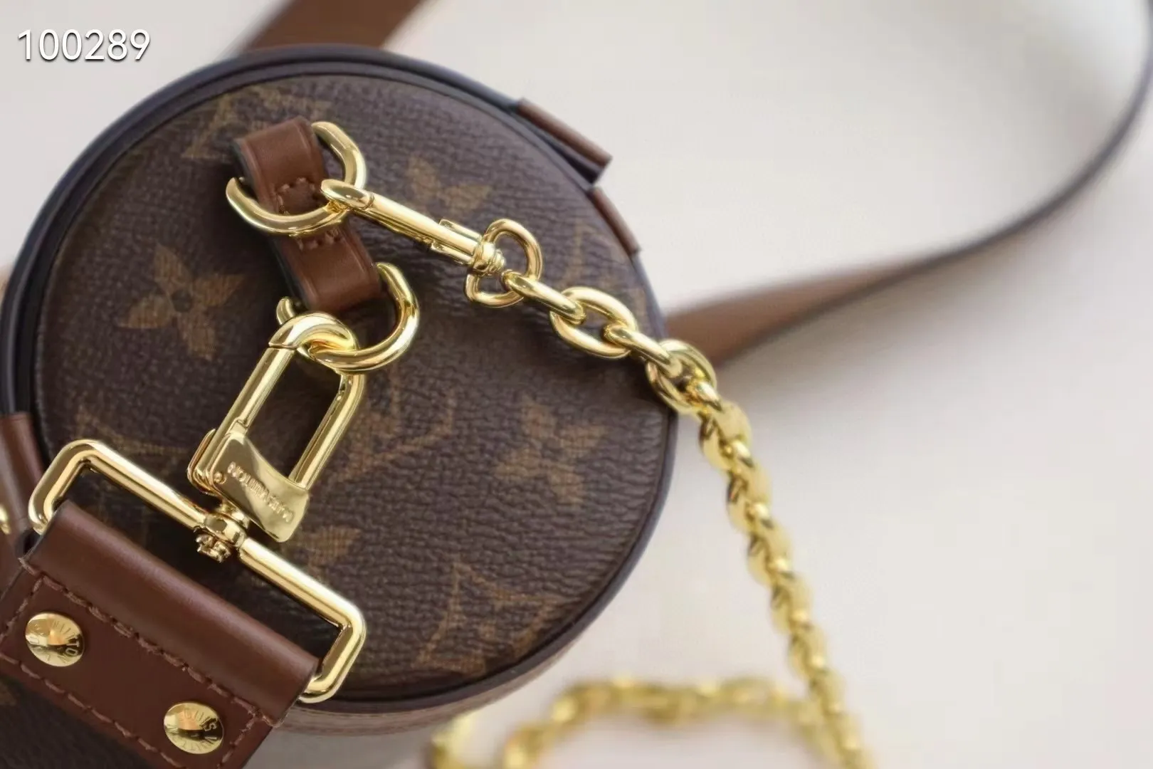 All categories Official website "Brand Women's Bags" Women's Bags 💙 LV fine imitation LV, high imitation LV bags, LV crossbody bags, 2023 official latest version LV cylindrical bag, LV bag factory, recommended bags, size: 19-9-9CM