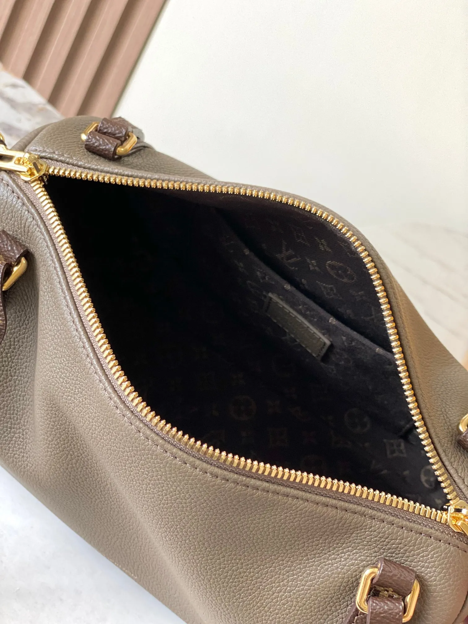 All Categories Official Website "Brand Women's Bags" Women's Bags 💙 LV 2026 New LV Crossbody Bag