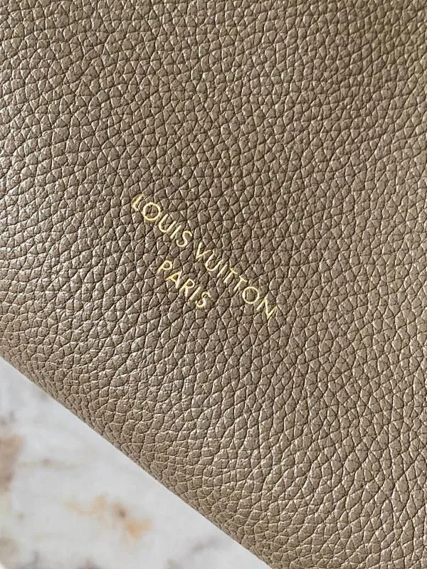 All Categories Official Website "Brand Women's Bags" Women's Bags 💙 LV 2026 New LV Crossbody Bag