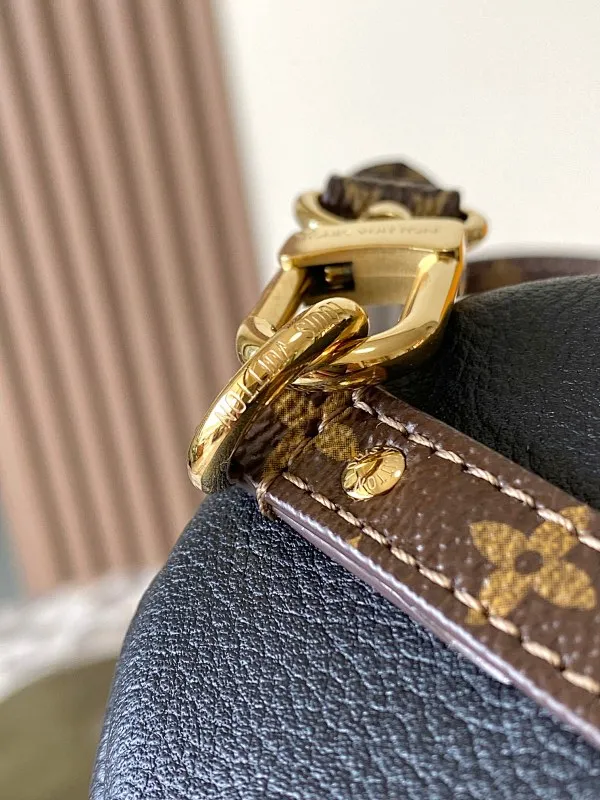 All Categories Official Website "Brand Women's Bags" Women's Bags 💙 LV 2026 New LV Crossbody Bag