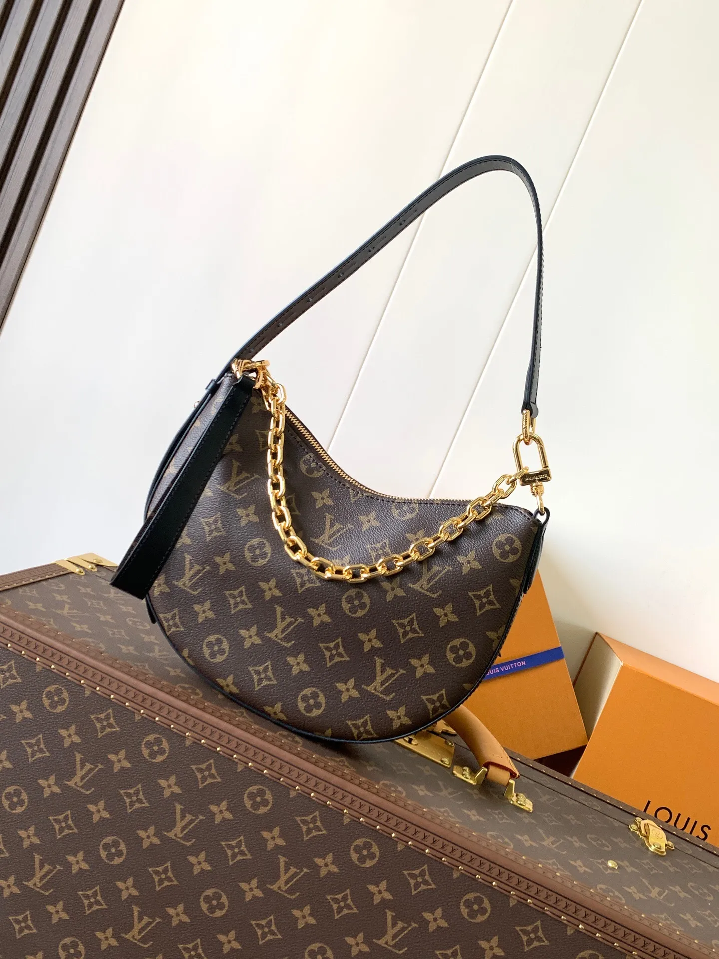 All categories Official website "Brand Women's Bags" Women's Bags 💙 LV 2025 new LV armpit bag